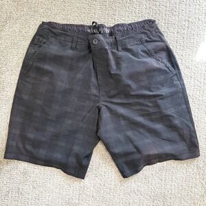 Hang Ten Men's‎ Plaid Shorts Size 40 Gray Black Casual Walk Hybrid